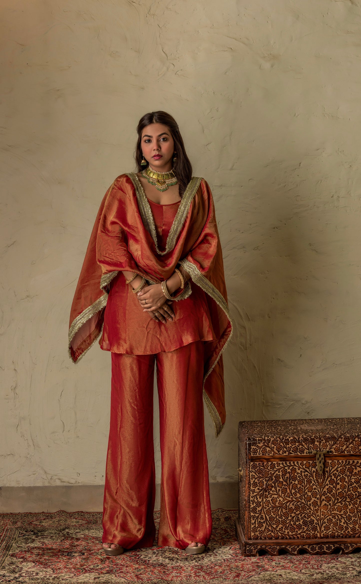 Laal Baagh Set