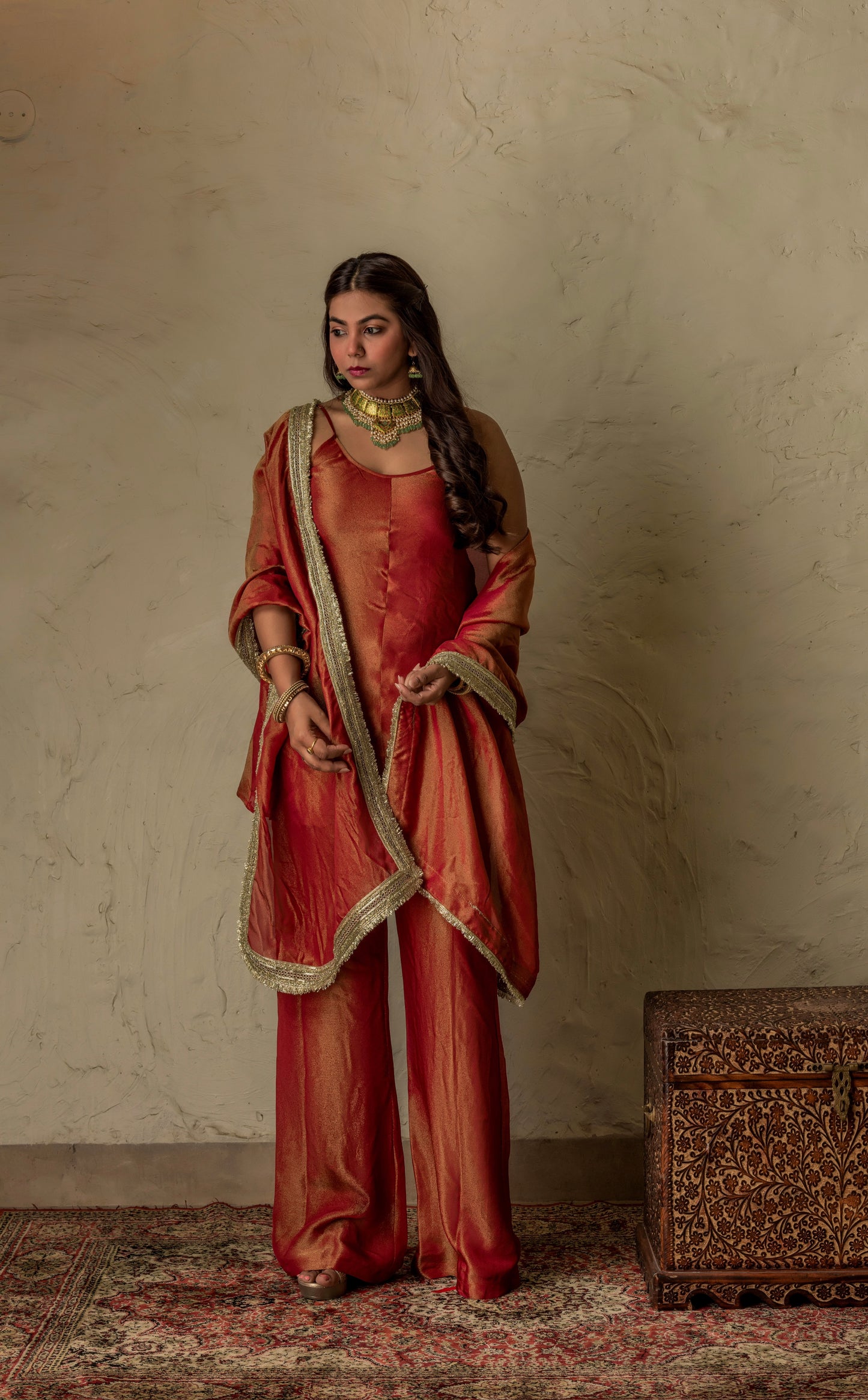 Laal Baagh Set