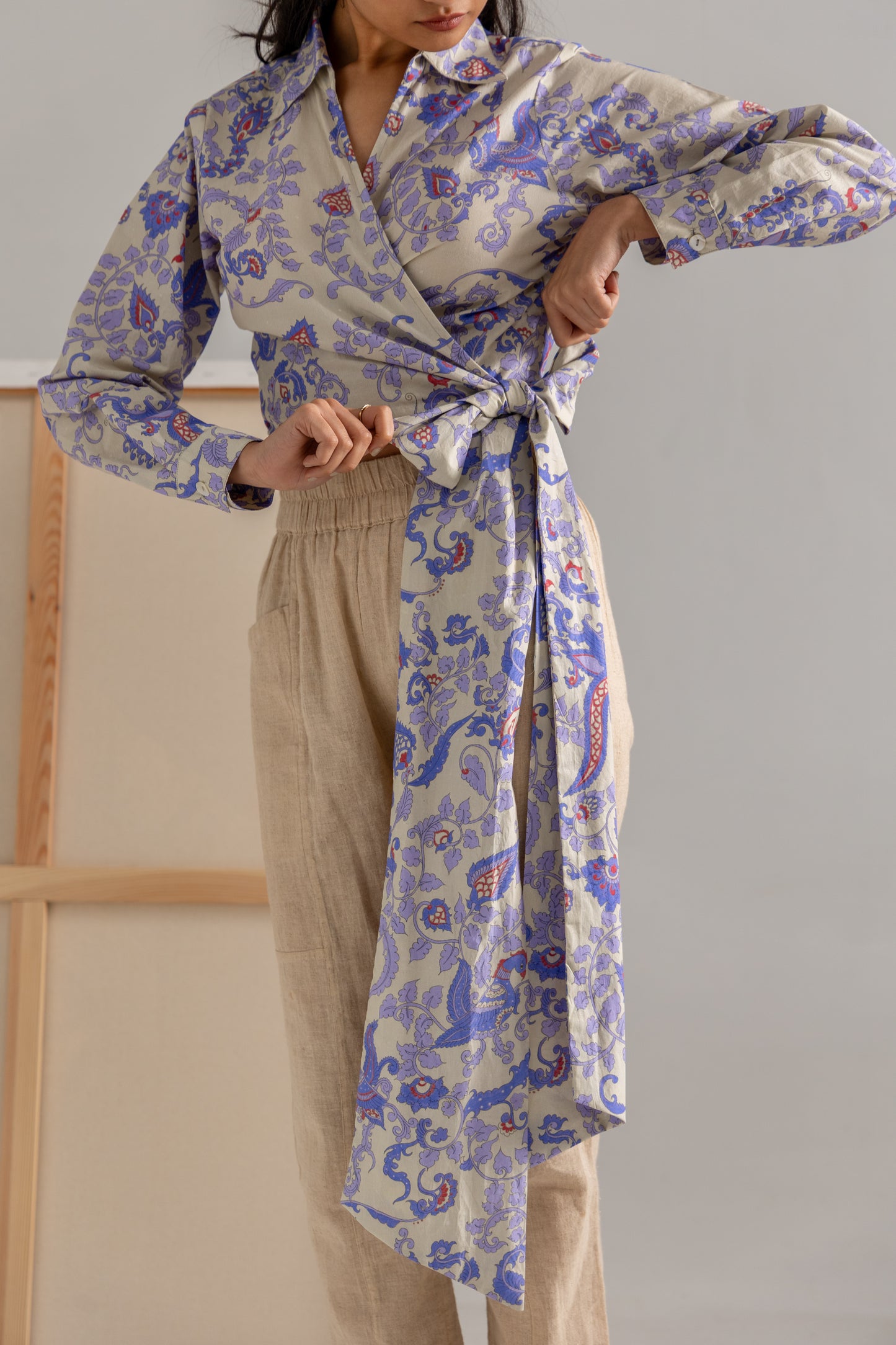 Floral jaal tie up shirt