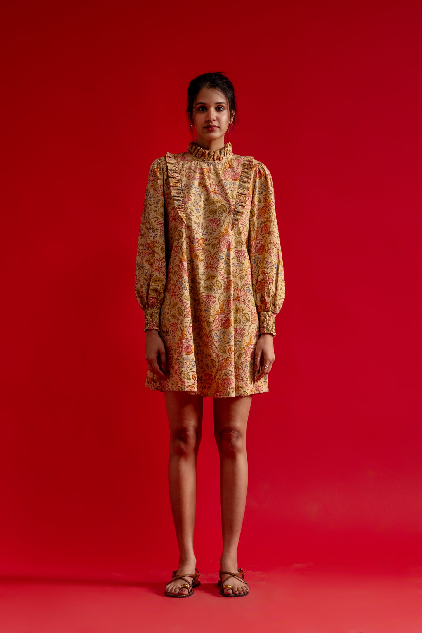 Kaari Short Dress with detailed collar