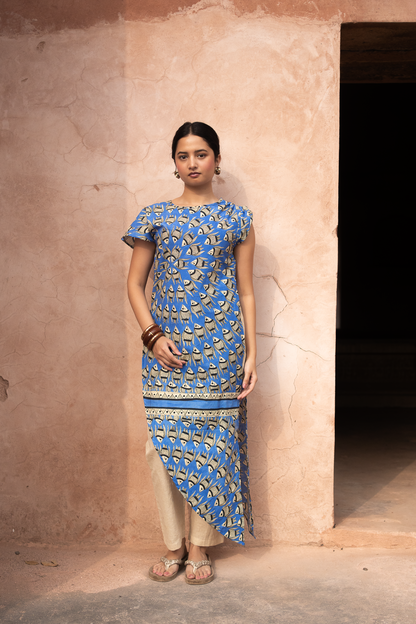 Matsya Spiral Assymetrical Kurta