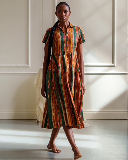 Gond abstract stripes Collar Dress