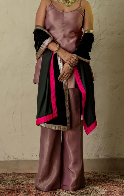 Gulnaar Suit Set