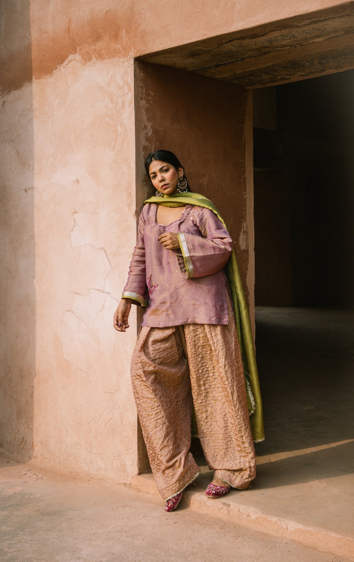 Gulabi Gond Panchi Set